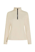 Beiger Fleece-Pullover mit hohem Kragen, halbseitigem Reißverschluss und schwarzem, gebrandetem Reißverschluss. Mit "Polartec"-Logo am Ärmel. Glatte Textur.