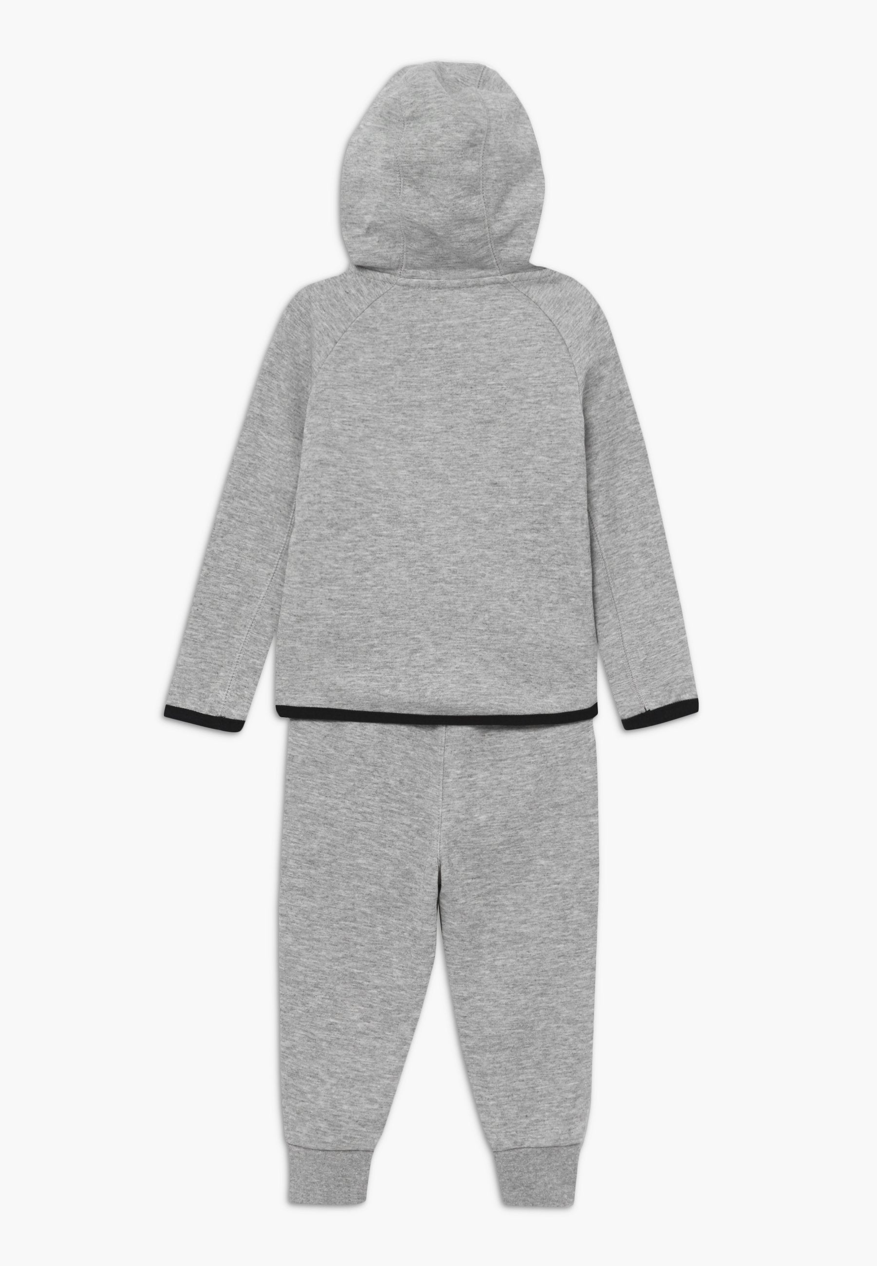 Nike Sportswear TECH ESSENTIALS BABY SET