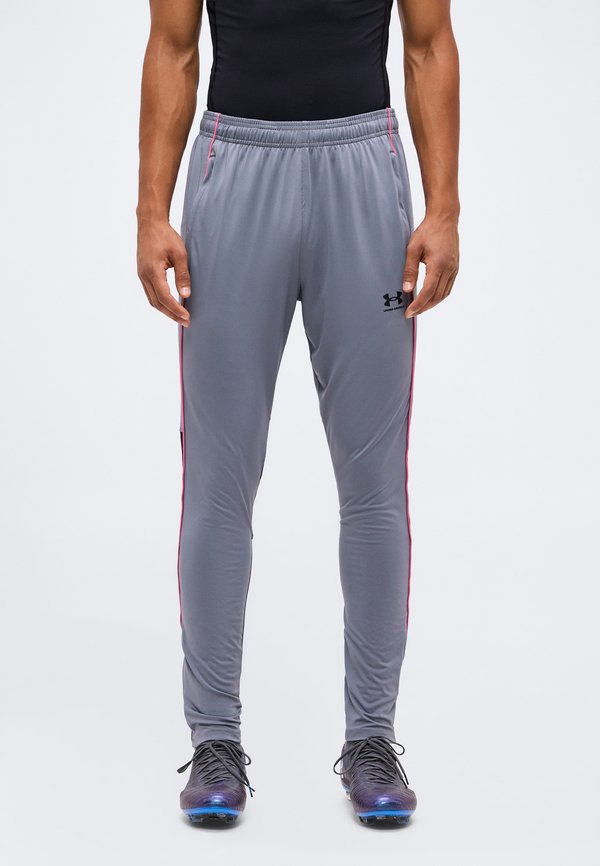 Under Armour CHALLENGER TRAINING - Tracksuit bottoms - titan gray/black/white