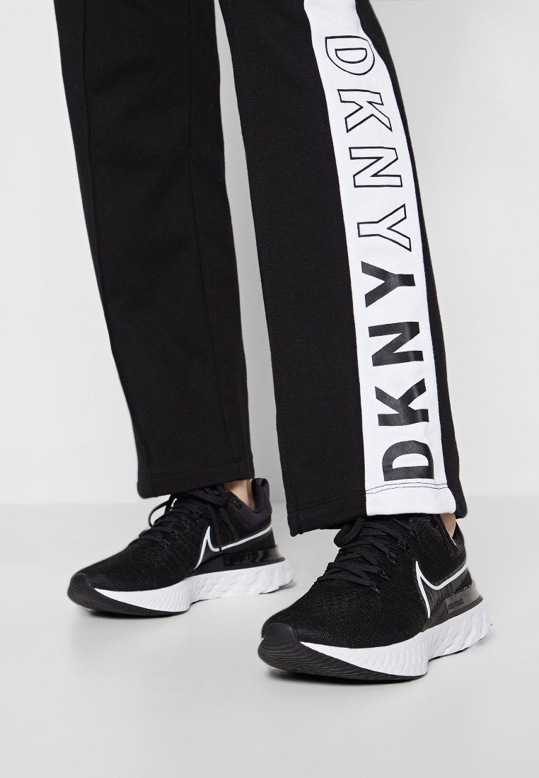 DKNY Sport