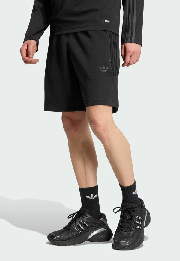 adidas Originals ADIDAS ORIGINALS SPACER TEAMGEIST 26 CUTLINE SHORTS - Tracksuit bottoms - black