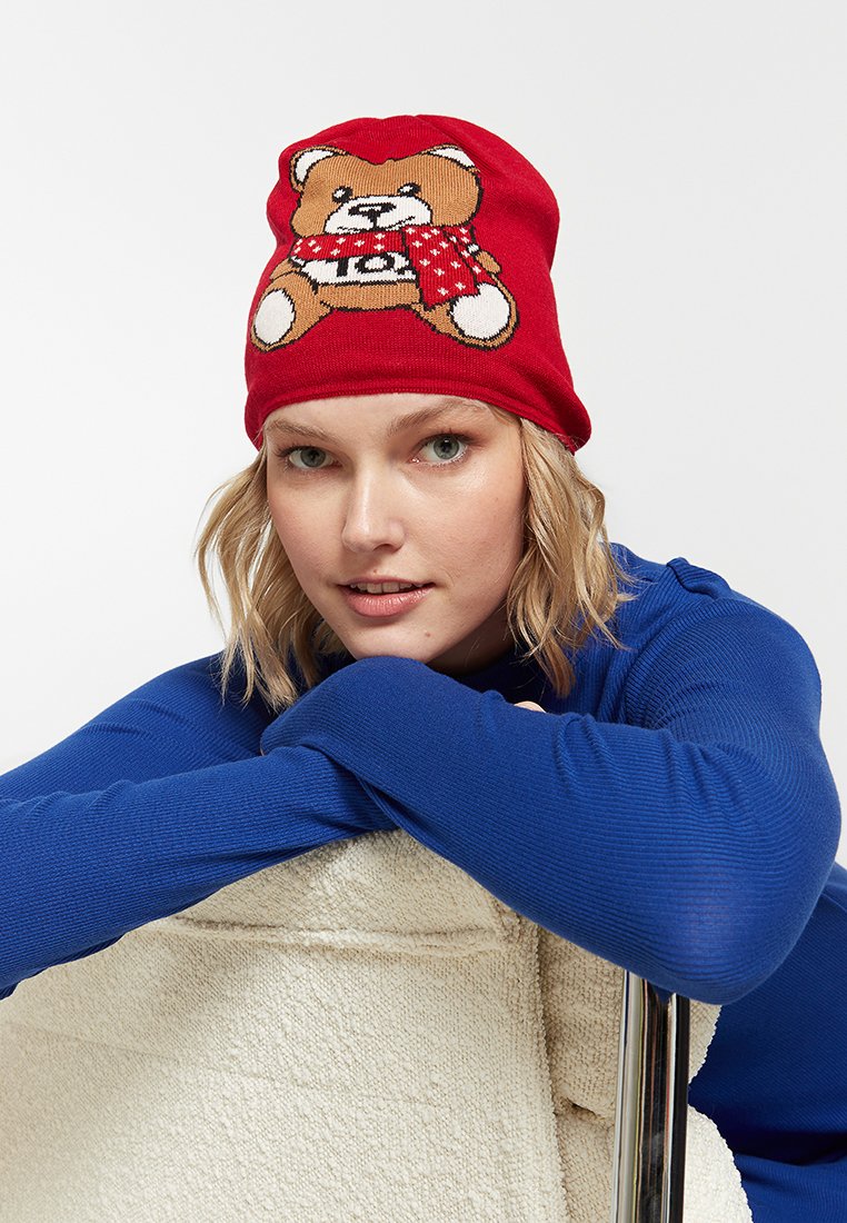 MOSCHINO