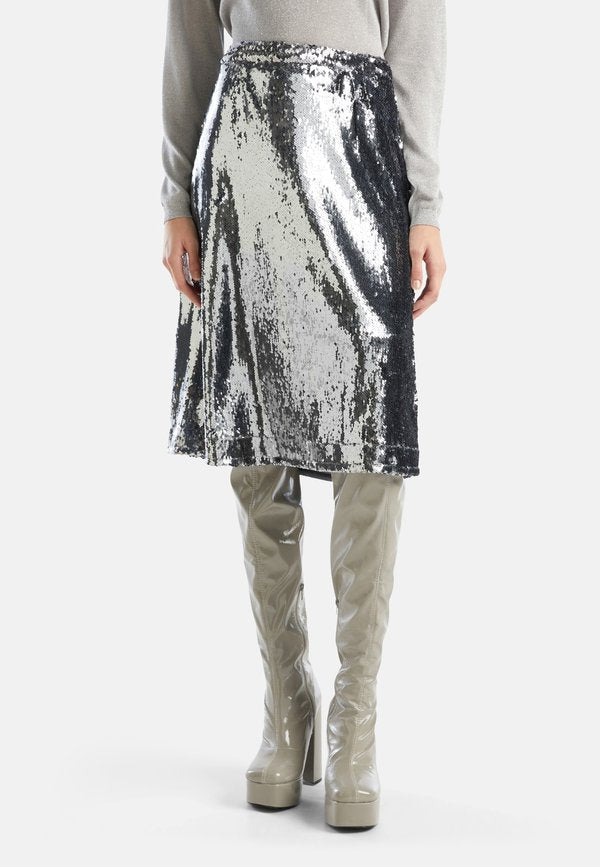 United Colors of Benetton MIDI WITH SEQUINS