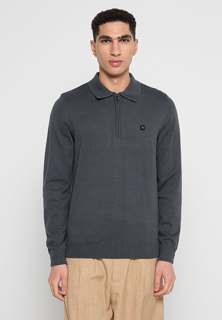 NO EXCESS Strickpullover Media 1