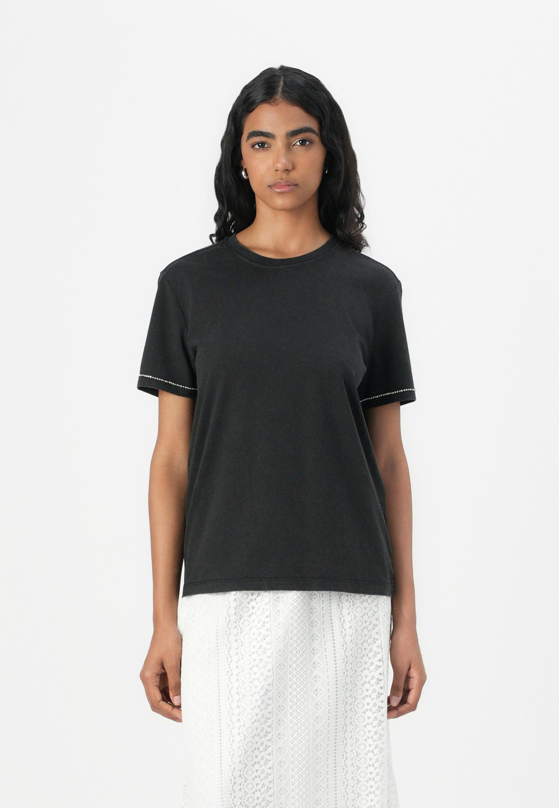 ONLY ONLRASSI DETAIL TEE