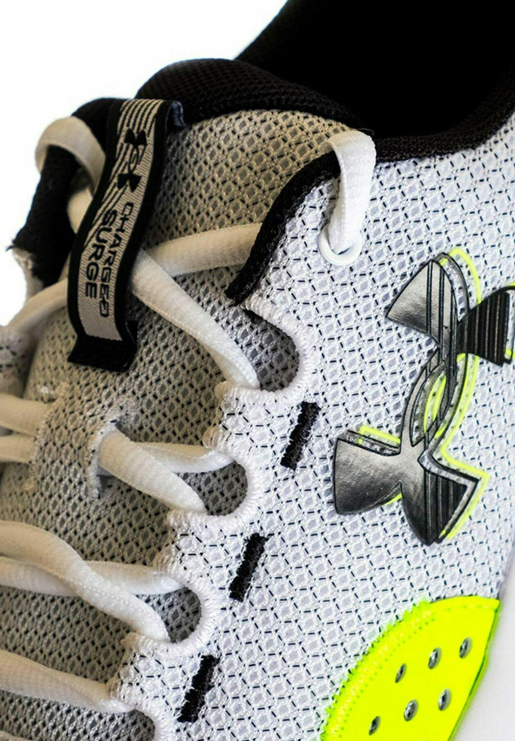 Under Armour CHARGED SURGE 4