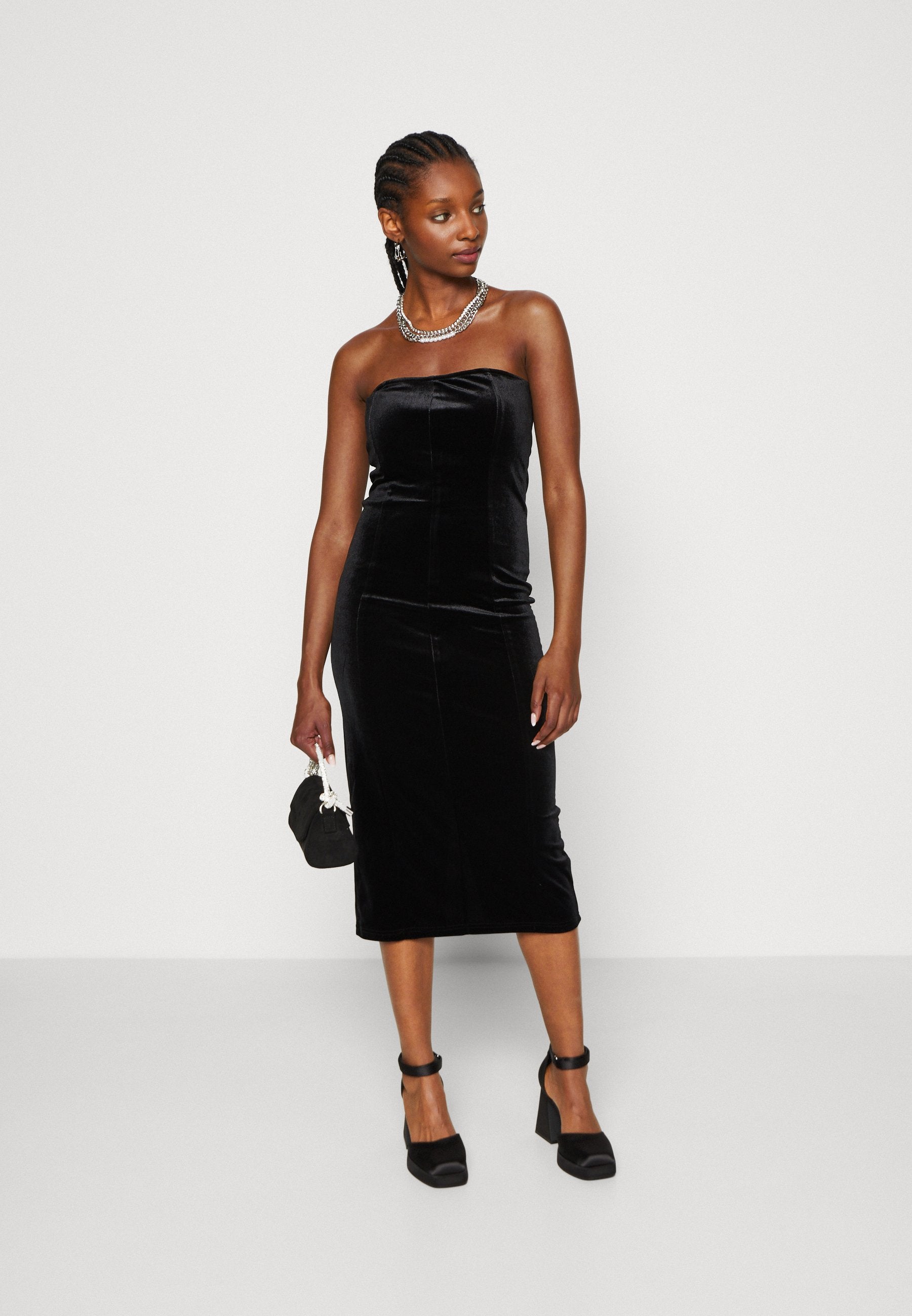 Pieces PCSACHA BANDAOU MIDI DRESS