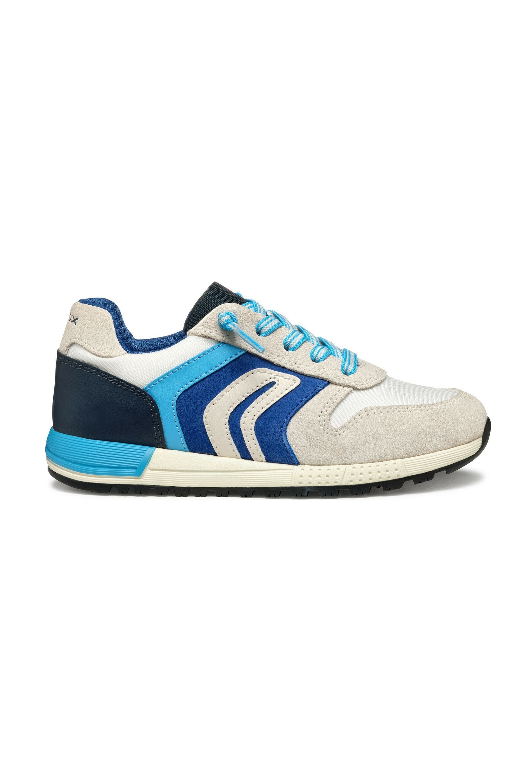 Sportlicher Sneaker mit einer Mischung aus weißen, hellgrauen und blauen Materialien. Strukturiertes Wildleder, Stoffakzente und Gummisohle mit kontrastierenden Farben.