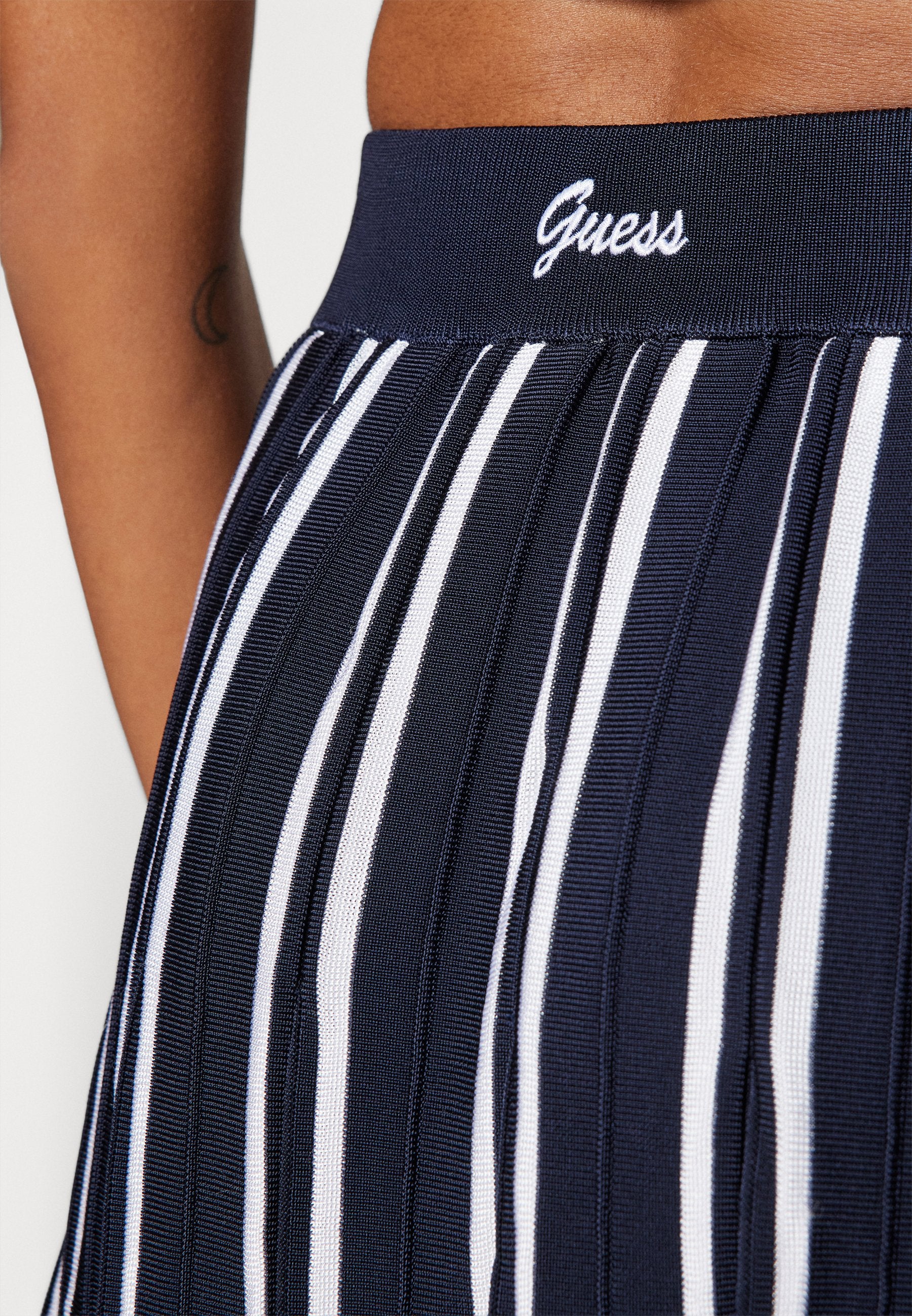 Guess SWEATER SKIRT