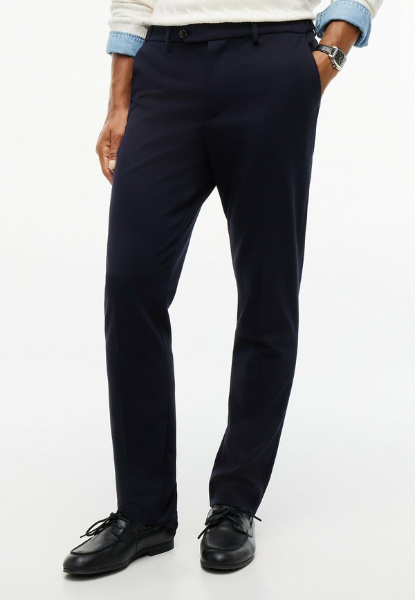 Tommy Hilfiger TOMMY HILFIGER NEW YORK LABEL KNIT STRAIGHT TROUSERS - Trousers - navy blue