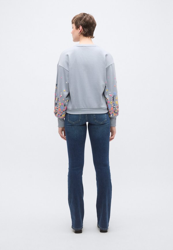 ONLY Tall ONLBROOKE O NECK FLOWER