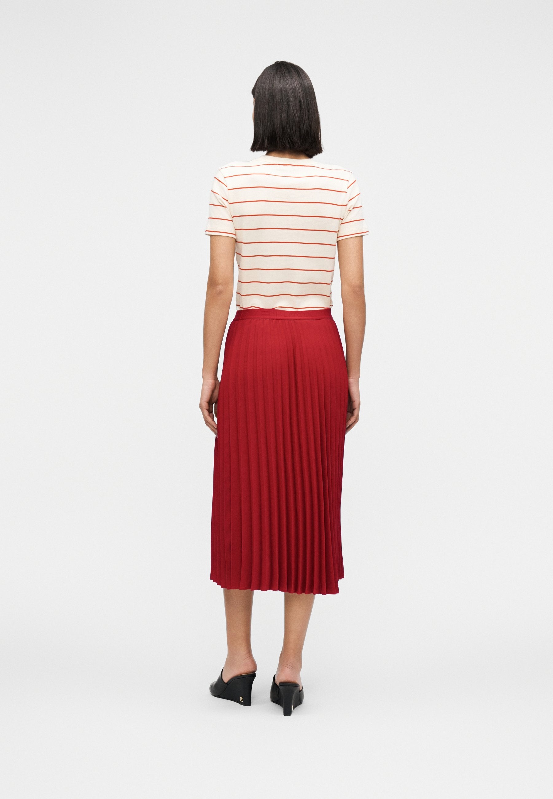 PLEATED TWILL MIDI SKIRT Media 4