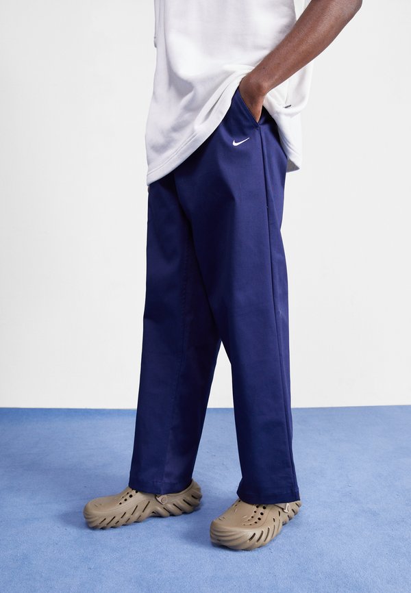 Nike Sportswear PANT  - Trousers - midnight navy/(white)