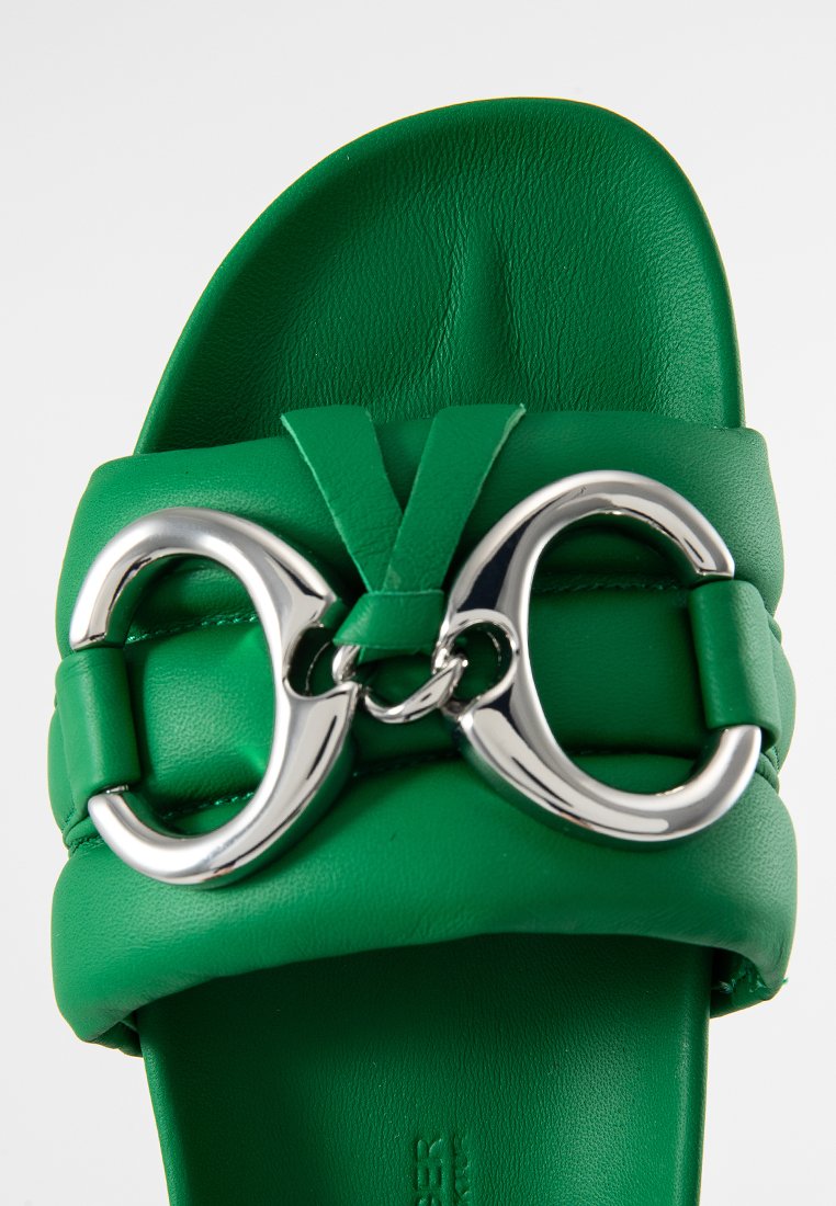 Kennel + Schmenger LOVE