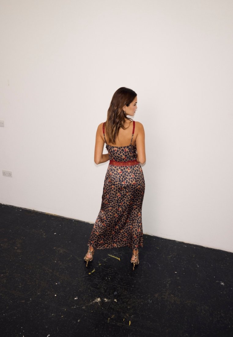 Never Fully Dressed MIMI
