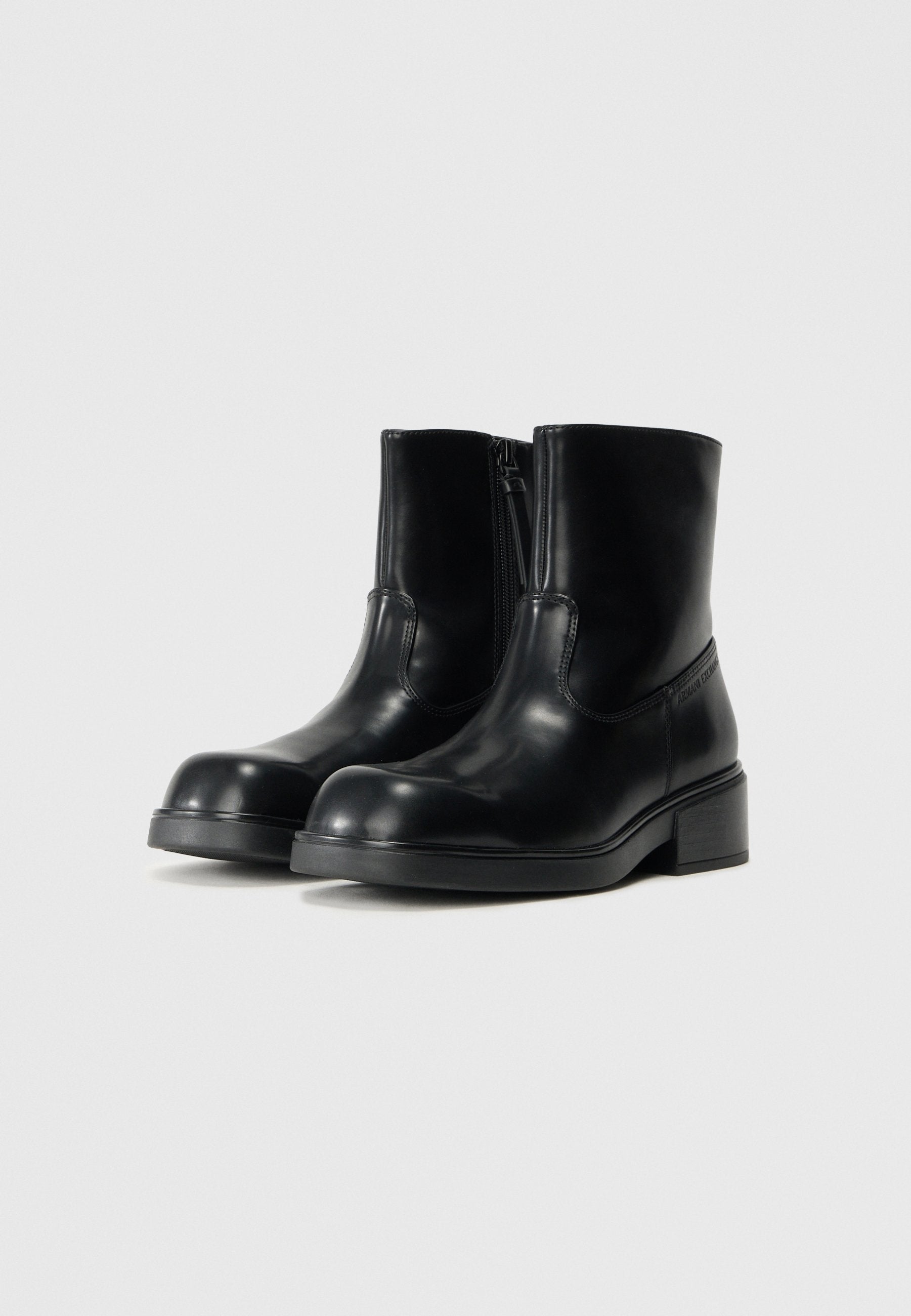 Armani Exchange Ankle Boot Media 2