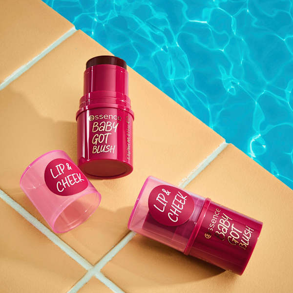 Blush Stick Baby Got 50 Cherry Cherry Baby essence