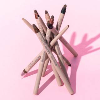 Eyeliner Satin Blend Gel 01 Pure Black essence