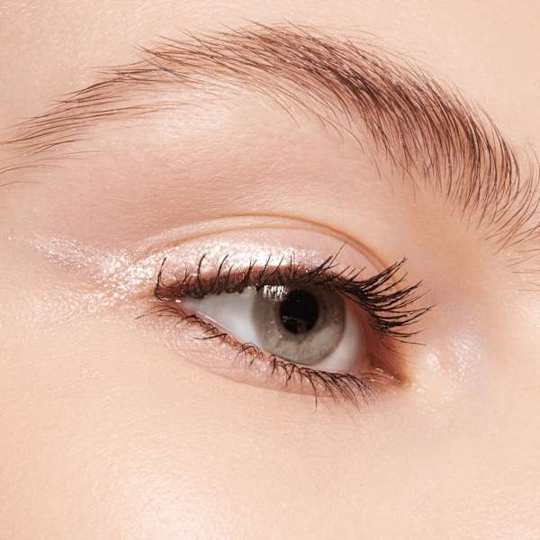 Flüssiger Eyeliner Eye Sparkle 01 Sparkling Lights essence