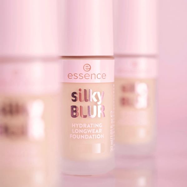 Foundation Silky Blur Hydrating Longwear 115 essence