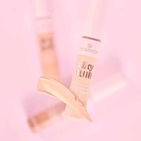 Foundation Silky Blur Hydrating Longwear 158 essence