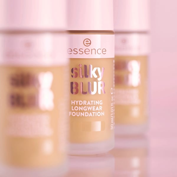 Foundation Silky Blur Hydrating Longwear 185 essence