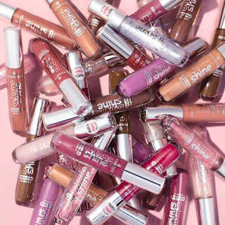 Lipgloss Extreme Shine Volume 14 Biscuit Bliss essence