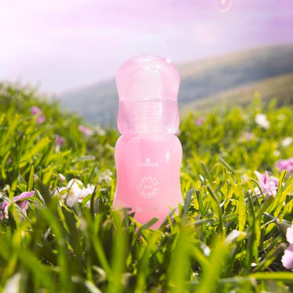 Lipgloss Glimmer In A Bubble 01 Born To Glimmer essence