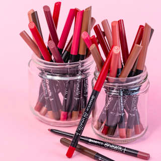 Lipliner 8h Matte Comfort 12 Cushion Talk essence