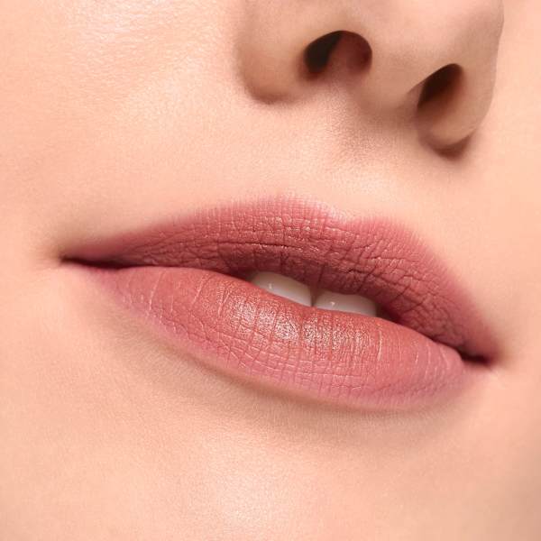 Lippenstift Blur Soufflé Matte Lip Cream 01 Deep Scroll essence