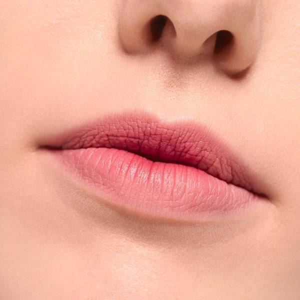 Lippenstift Blur Soufflé Matte Lip Cream 05 Crush Hour essence