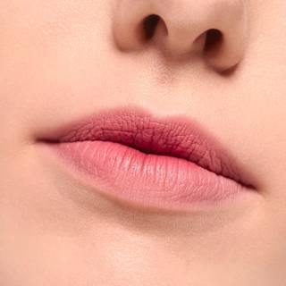 Lippenstift Blur Soufflé Matte Lip Cream 05 Crush Hour essence