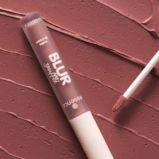 Lippenstift Blur Soufflé Matte Lip Cream 06 Pillow Talking essence