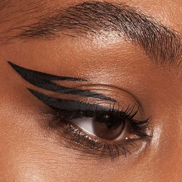 Liquid Eyeliner Ink Waterproof 01 essence