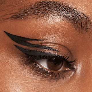 Liquid Eyeliner Ink Waterproof 01 essence