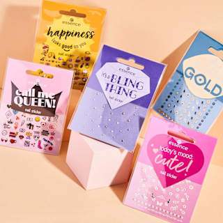 Nagelsticker Set Happiness Looks Good On You essence