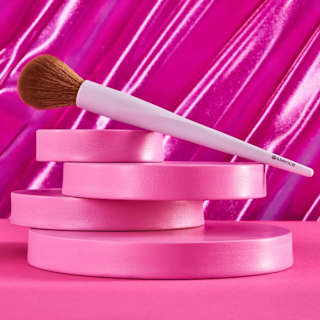 Rouge & Highlighter Pinsel essence