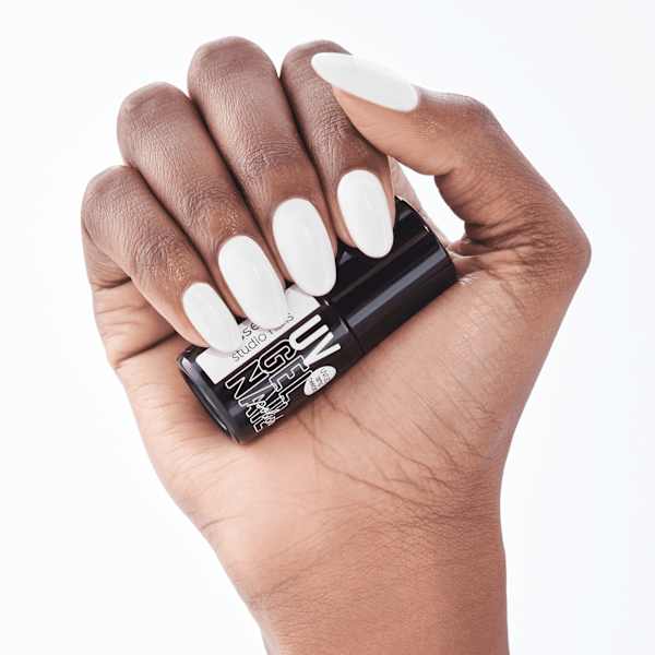 UV Nagellack Studio Nails 01 White All Night essence
