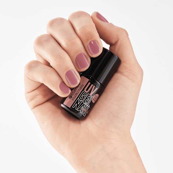 UV Nagellack Studio Nails 04 Fall In Mauve essence