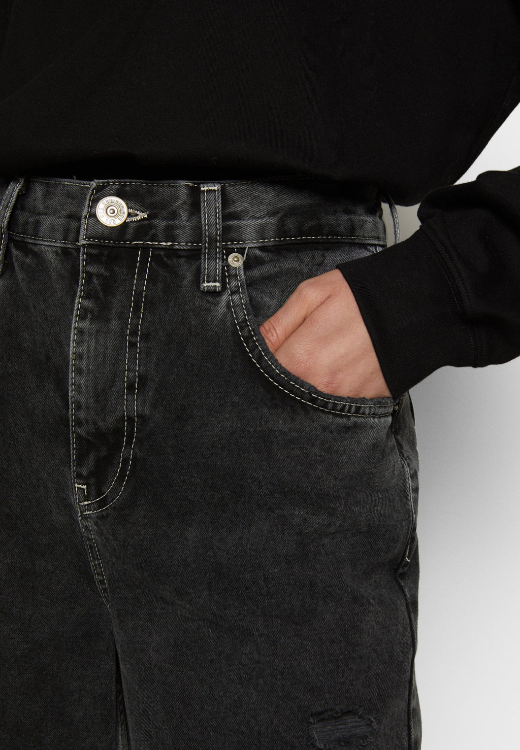BDG Urban Outfitters WASHED RIPPED BOYFRIEND