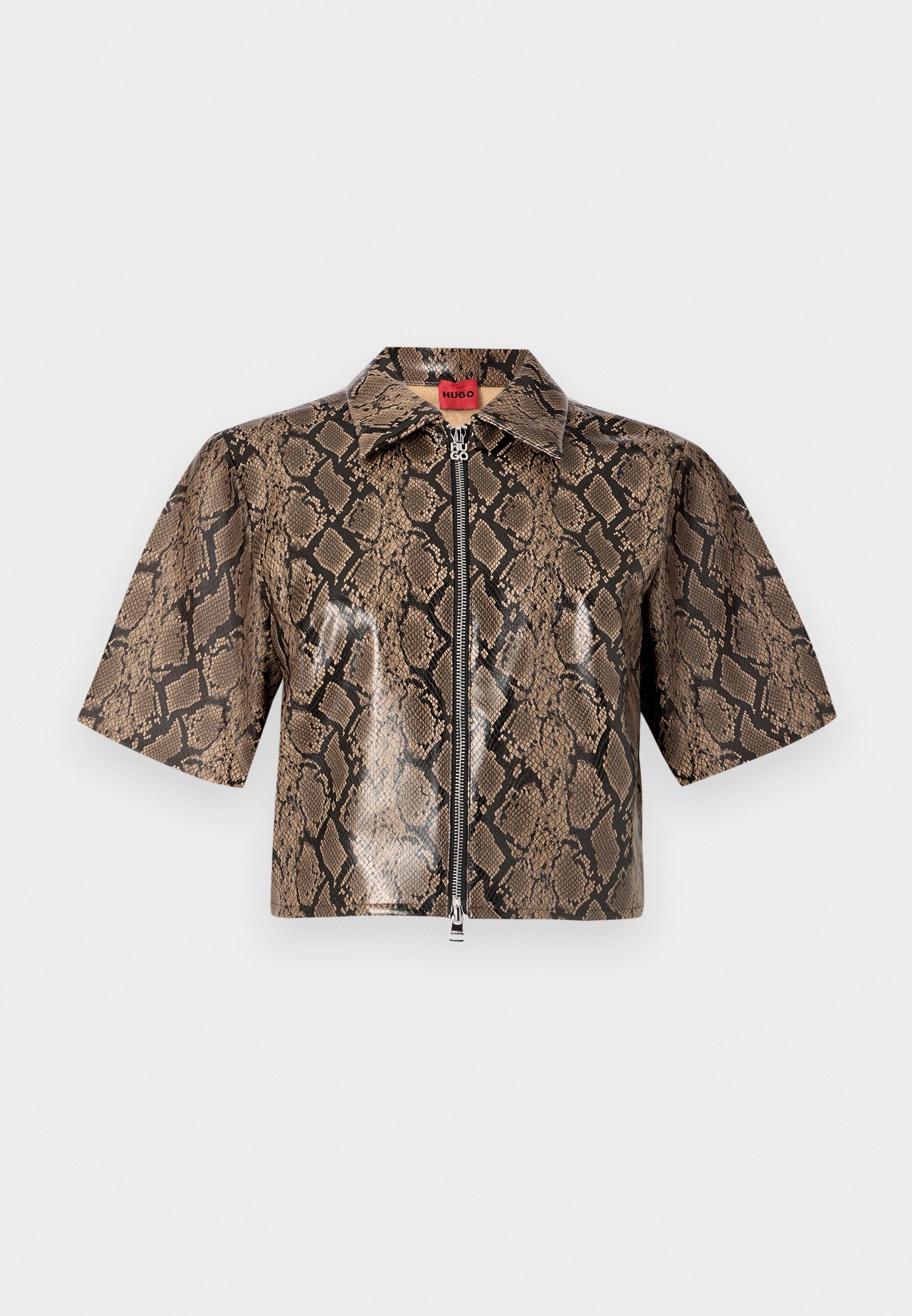 Kurzärmlige, gekürzte Jacke mit braunem und schwarzem Schlangenledermuster, Frontreißverschluss und spitzem Kragen.