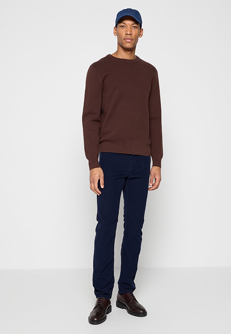 SLIM FIT Media 2