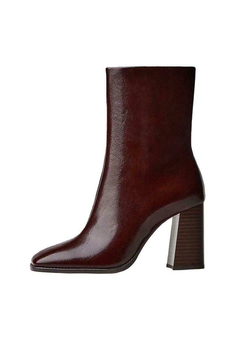 Bershka Stiefelette Media 1