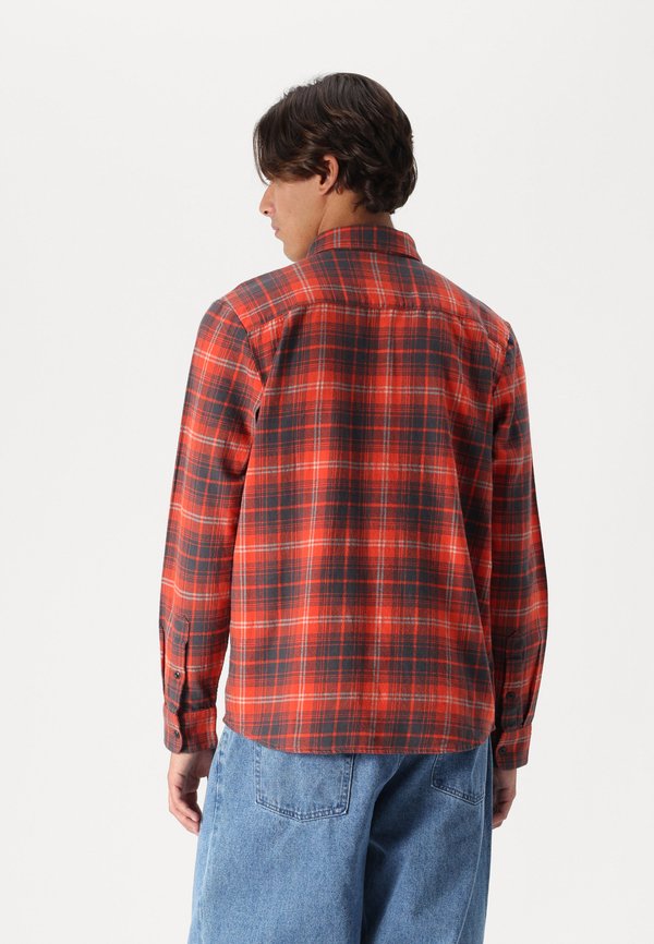 Volcom CADEN