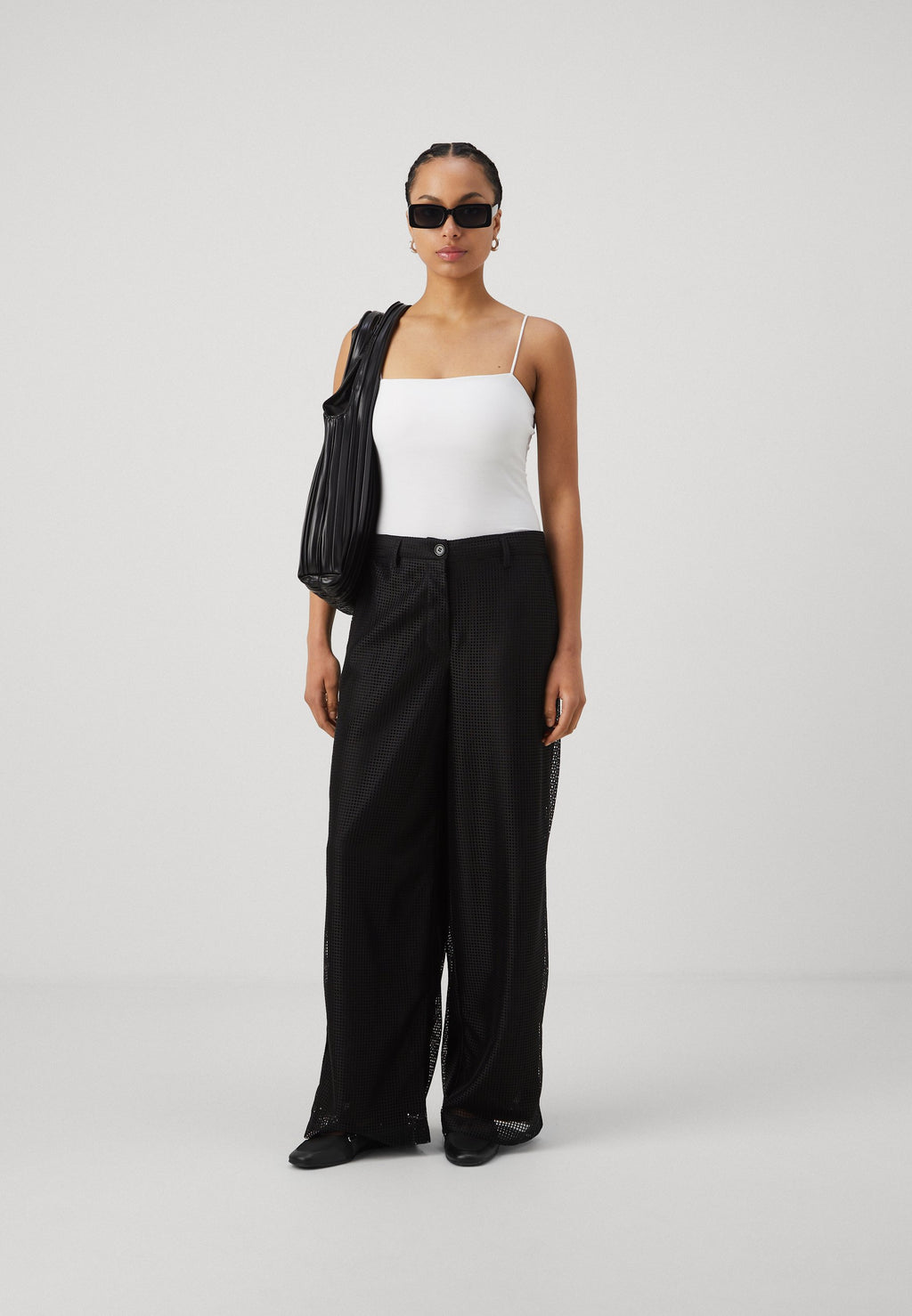 ONLKADA PANTS Media 2