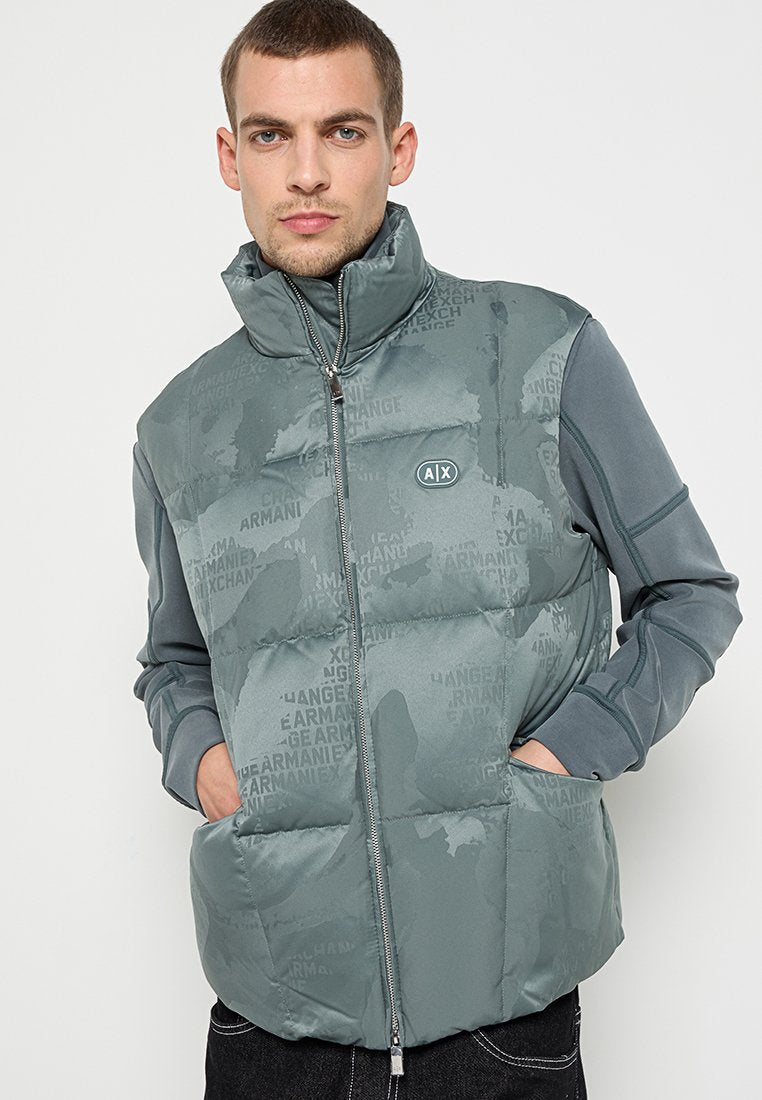Armani Exchange Weste Media 4