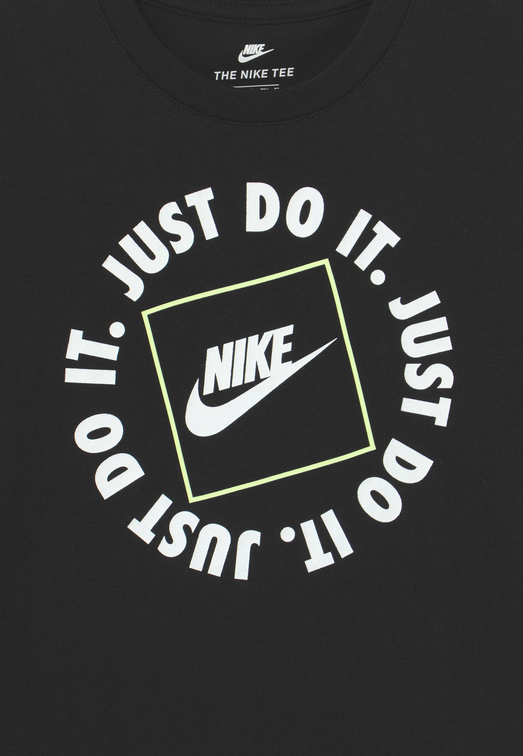Nike Sportswear GRAPHIC