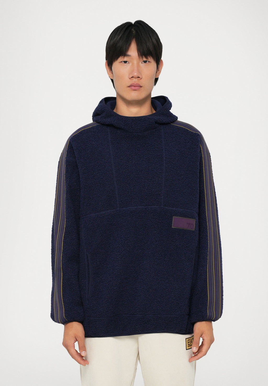 TRAIN HOODIE UNISEX Media 2