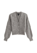 Grau-wollmischung, kurzes Cardigan mit V-Ausschnitt, fünf vorderen Knöpfen, gerippten Bündchen und Saum. Weiche Textur mit einem subtilen Muster.