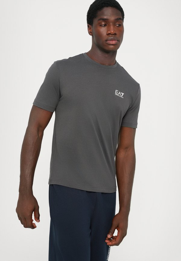 EA7 Emporio Armani TRAIN VISIBILITY